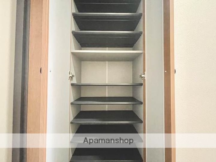 フェニックスハイツ月出の内装