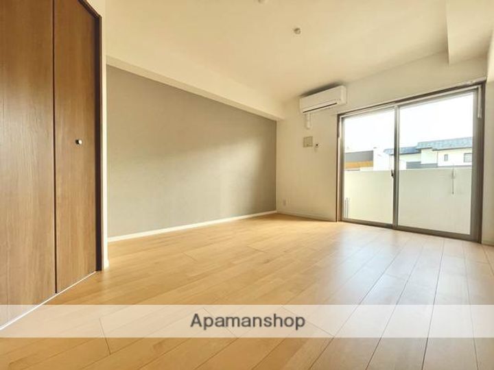 フェニックスハイツ月出の居間