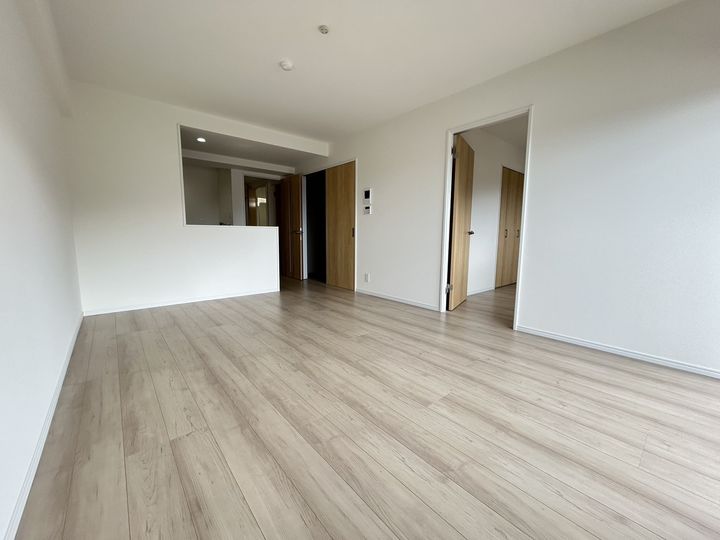 熊本県熊本市北区楡木1丁目の賃貸マンションの居間