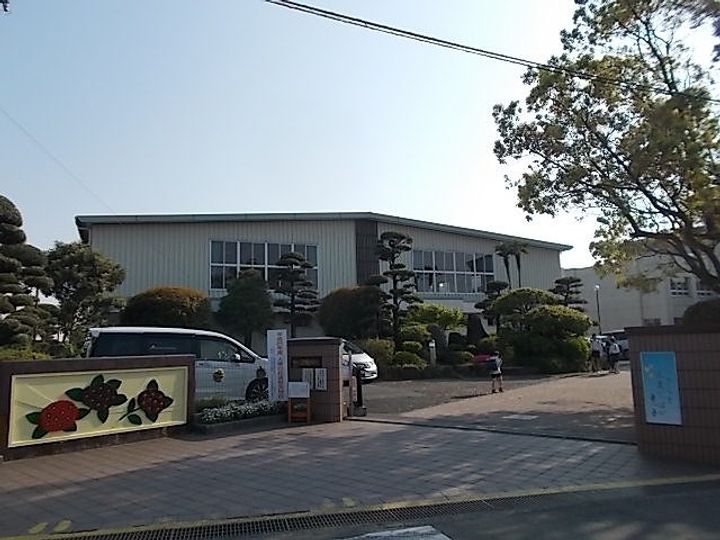 クランメゾンの周辺