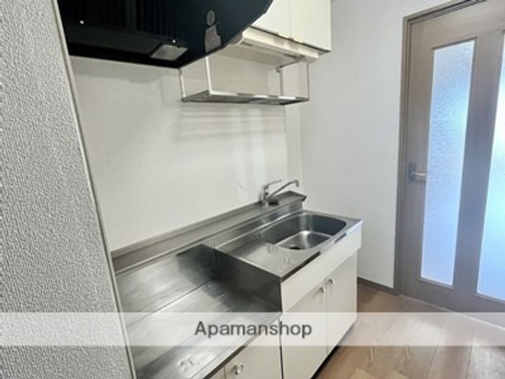 熊本県熊本市中央区新大江3丁目の賃貸マンションのキッチン