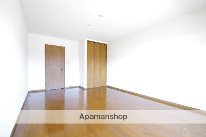 セントラル・レジデンスの居間