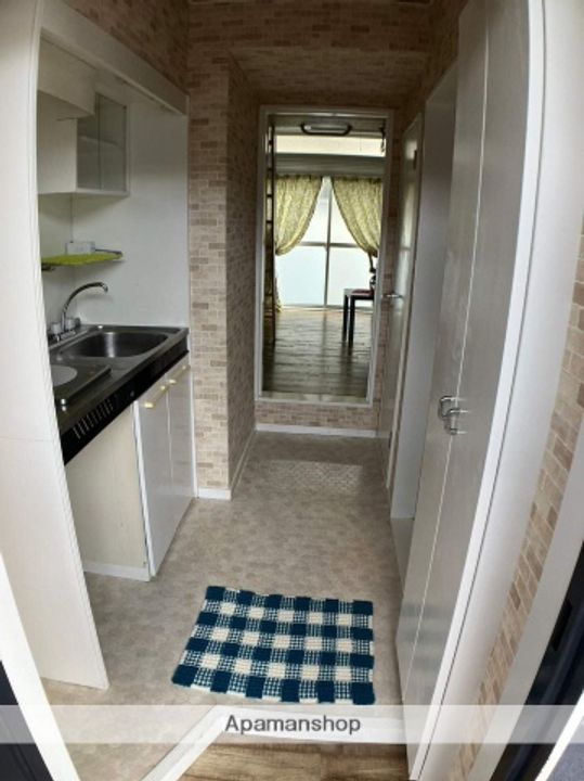 熊本県熊本市東区京塚本町の賃貸アパートの玄関