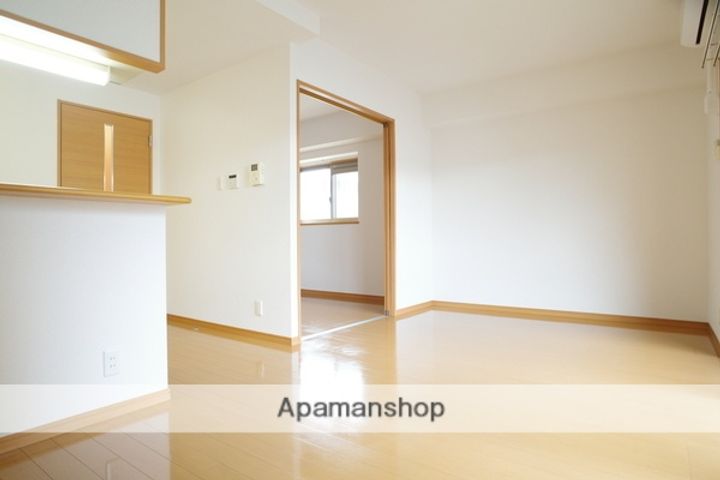 熊本県熊本市中央区菅原町の賃貸マンションの居間