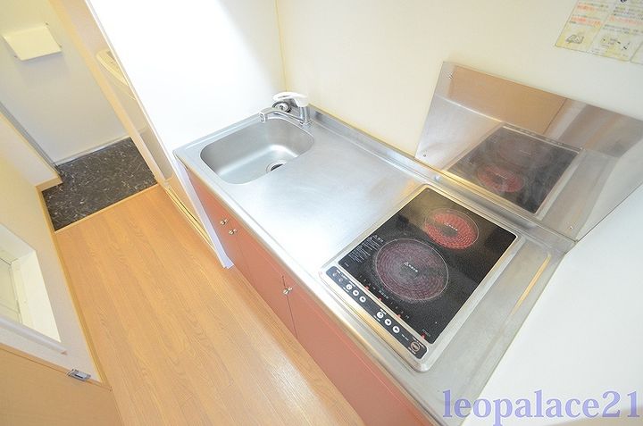 レオパレス白坪108のキッチン