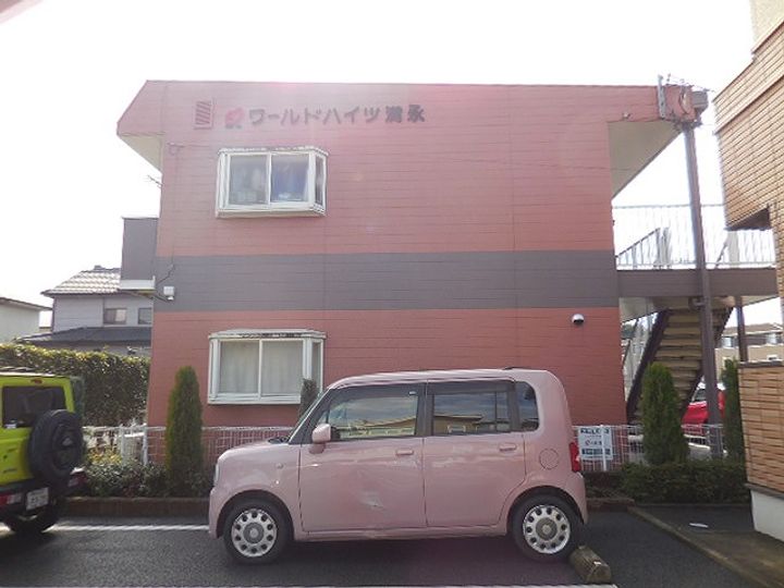 ワールドハイツ満永の外観