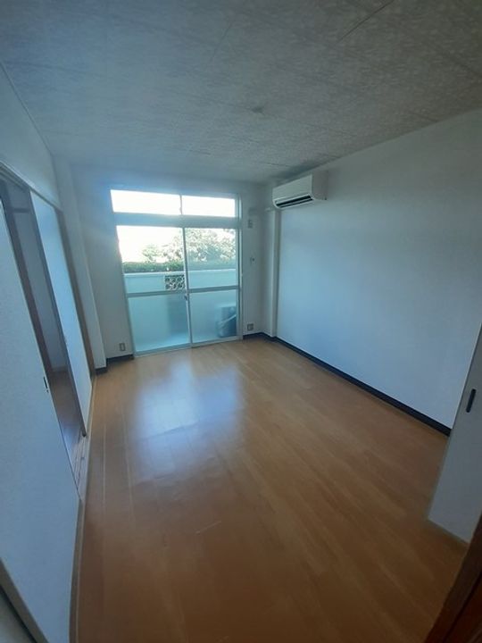 メゾンドセシボンの居間