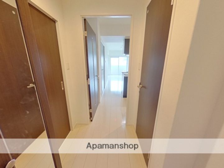 RADICE坪井の玄関