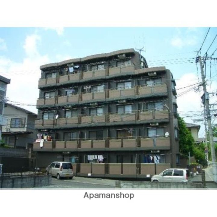 ラフォーレ27番館の外観