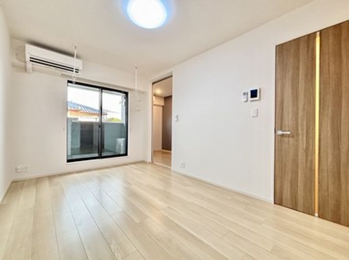 メゾンラペーシュの居間