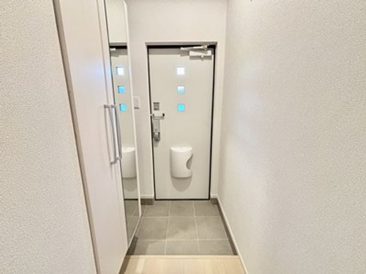 メゾンラペーシュの玄関