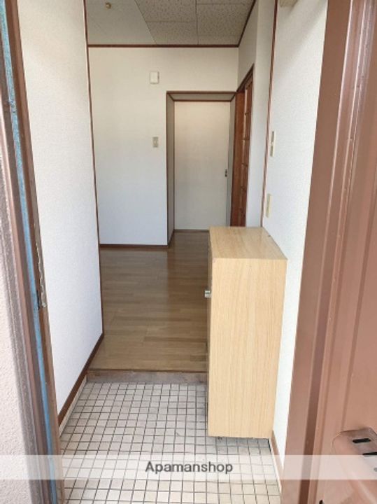 宮本ビルの玄関