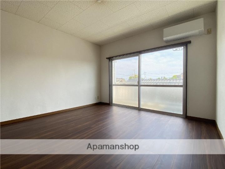 新南部ロイヤルハイツの居間