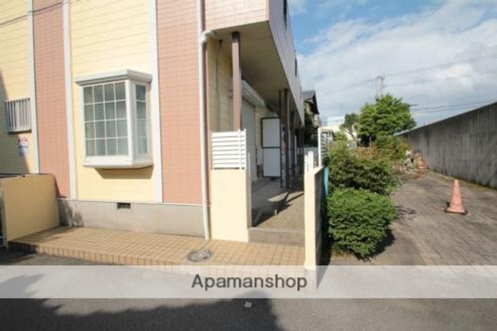 レオパレス南高江Ⅱの外観