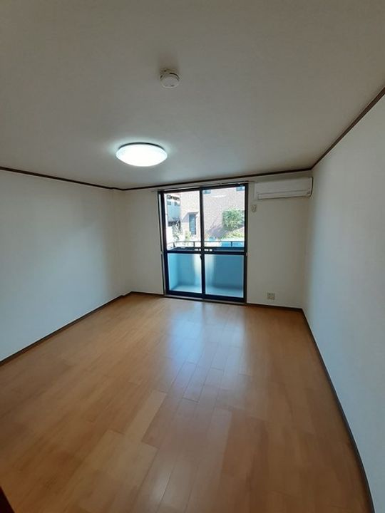 サンシャイン・アイの居間