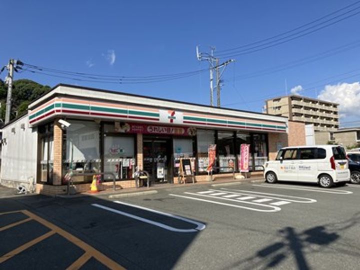 ラフレシールの周辺