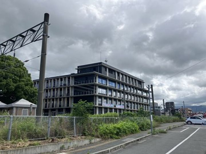 ラフレシールの周辺