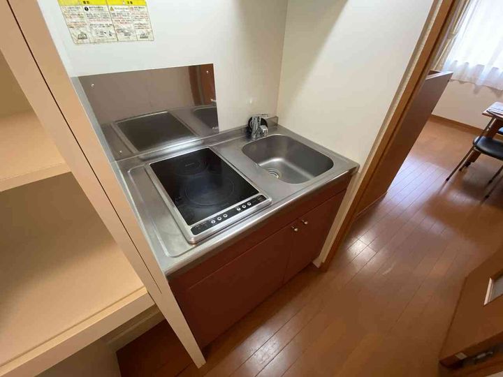 レオパレス康陽舎207のキッチン