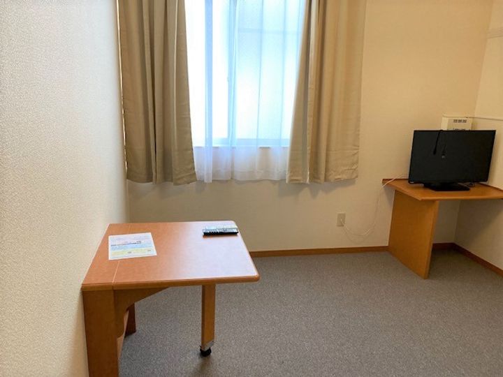 レオパレス立田の杜208の居間