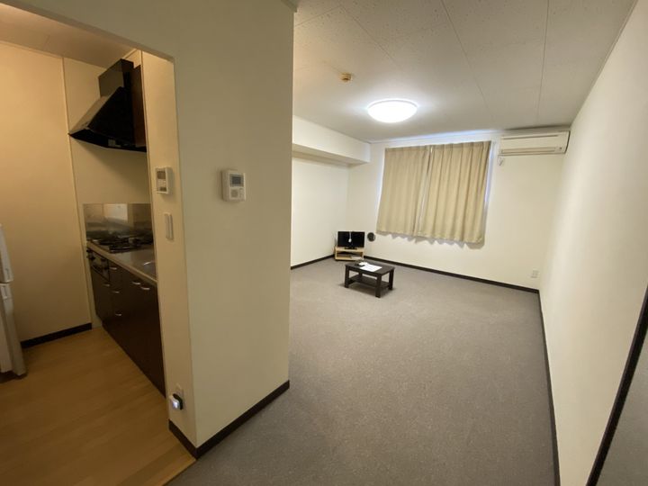レオネクストKRHフレンド108の居間