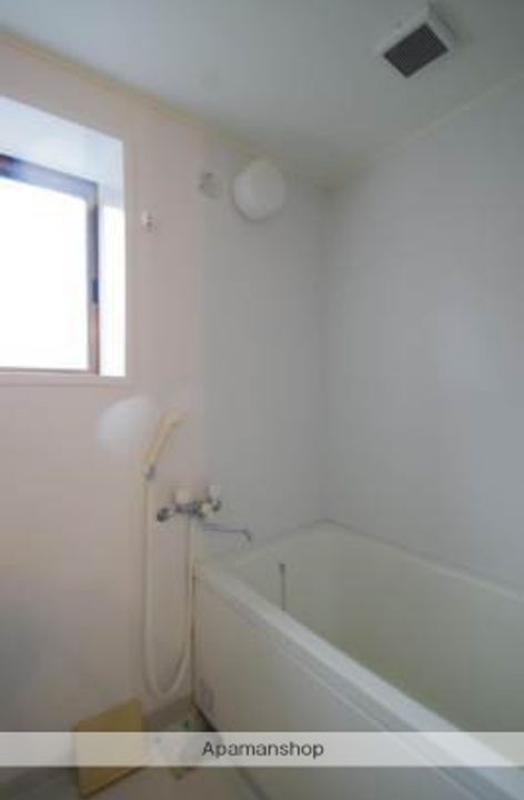 タウンハウス東1号棟の風呂