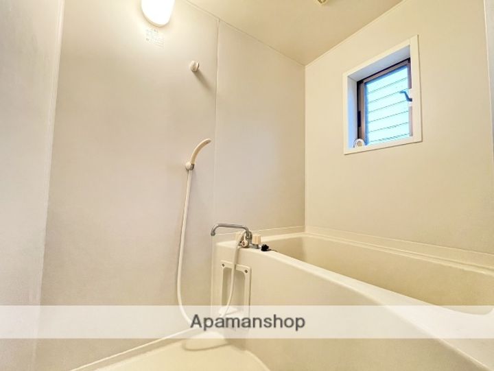 熊本県熊本市南区八幡7丁目の賃貸アパートの風呂