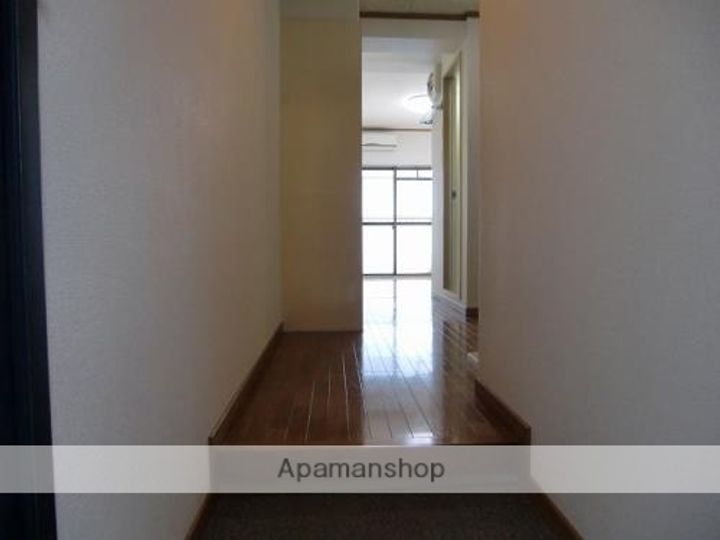 リベルテ本荘の玄関