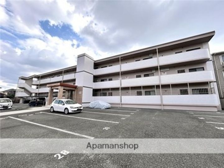 熊本県菊池郡菊陽町光の森7丁目の賃貸マンションの外観