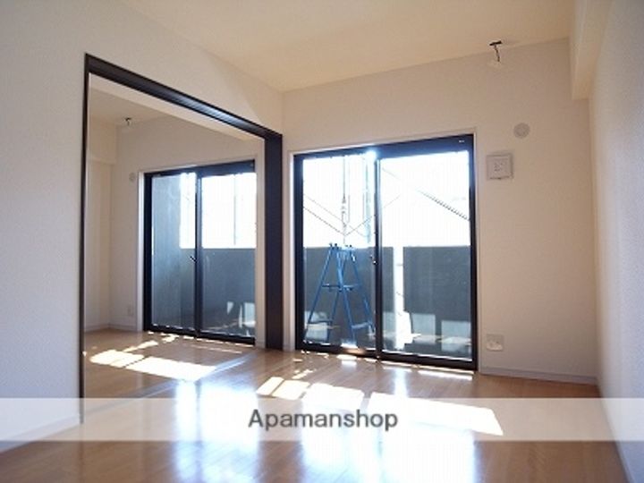 ミリーサ菊陽の居間