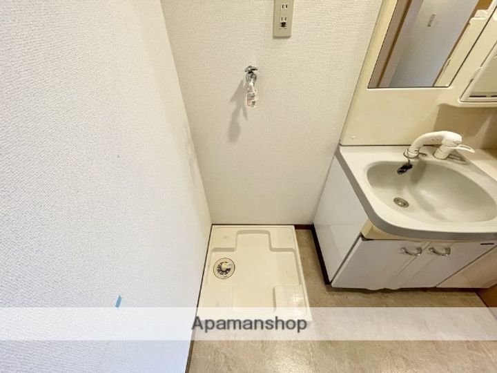 クリスタルマンションの内装