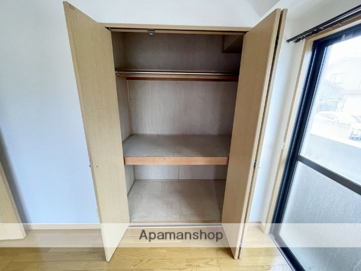 クリスタルマンションの内装