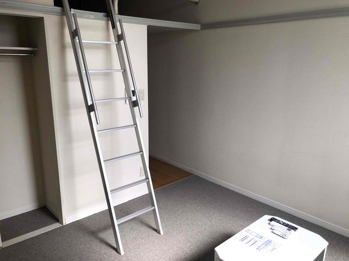 レオパレスタイガー102の居間