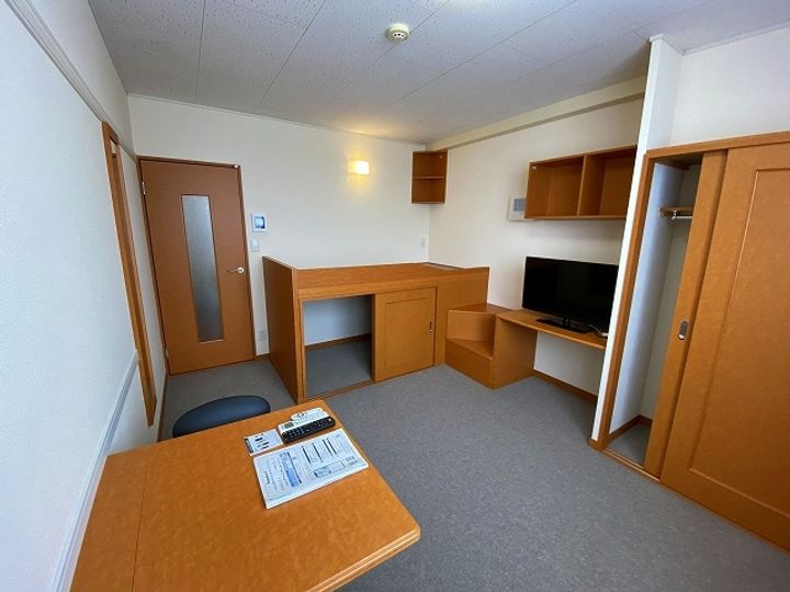 レオパレスフローラル合志館109の居間