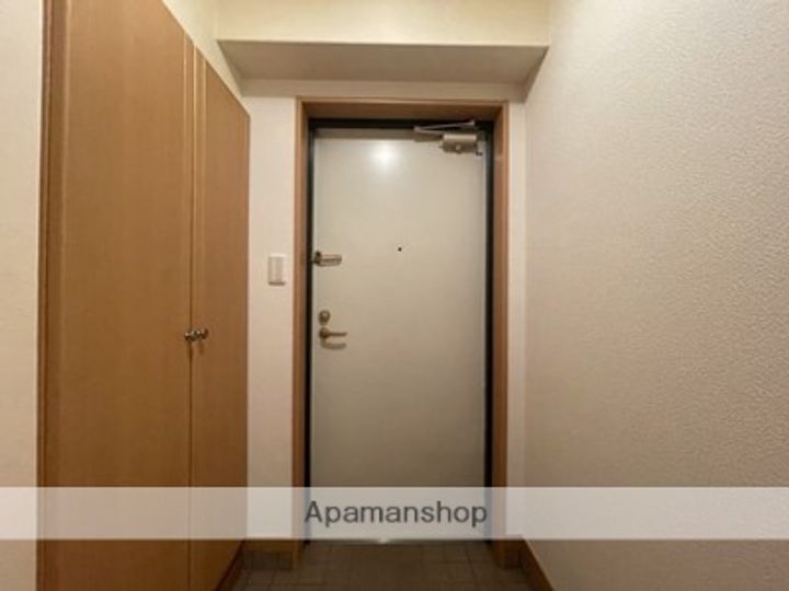 アドラブール ヴィラの玄関