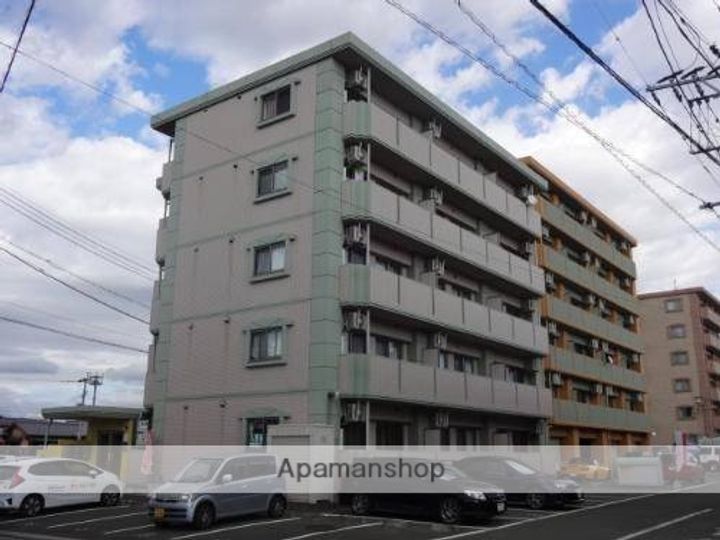 アドラブール ヴィラの外観