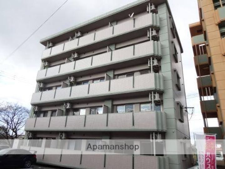 アドラブール ヴィラの外観