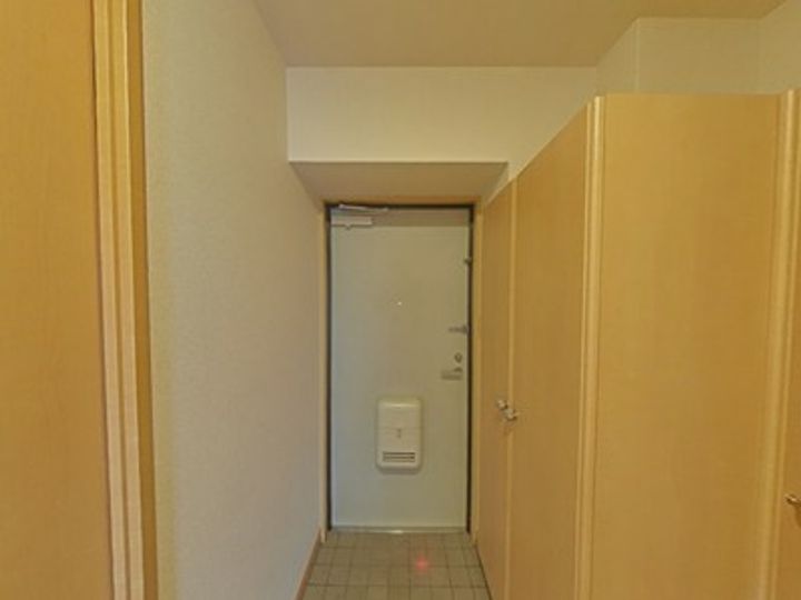 グランディールさくらの玄関