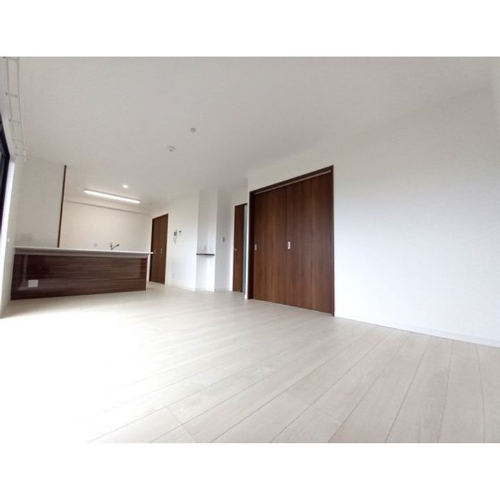 熊本県菊池郡菊陽町大字津久礼の賃貸マンションの居間