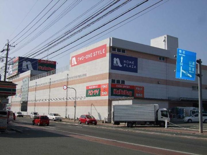 アジュールの周辺