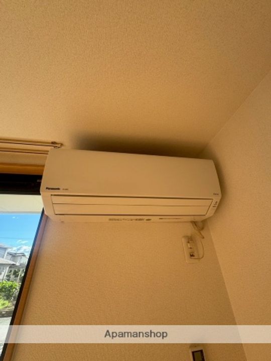 ピカソ出仲間102の内装