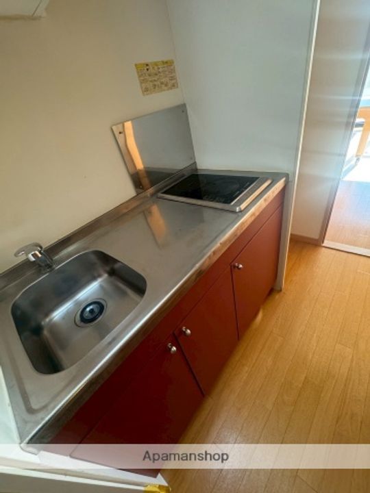 ピカソ出仲間102の内装