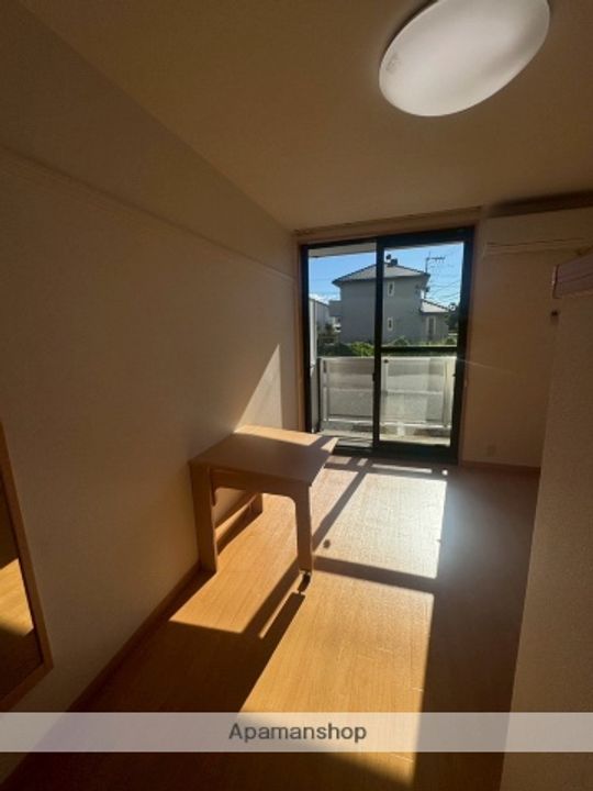 ピカソ出仲間102の内装