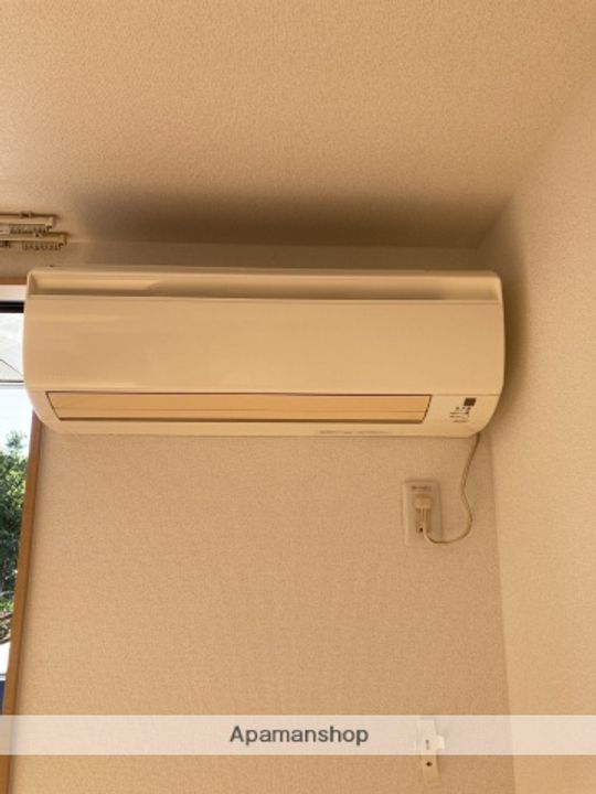ピカソ出仲間の内装