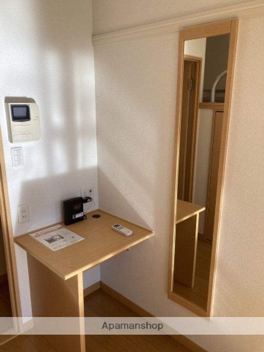 ピカソ出仲間の内装