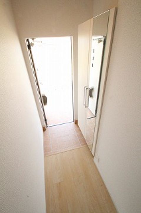 エテルノソーレSIの玄関