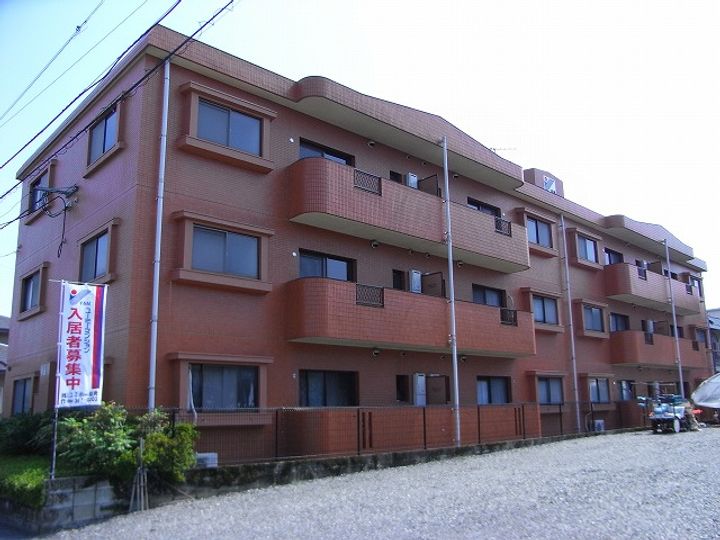 ハーモニー島村の外観