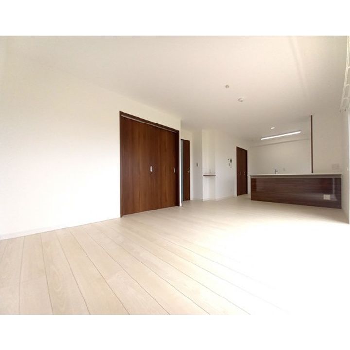 熊本県菊池郡菊陽町大字津久礼の賃貸マンションの居間