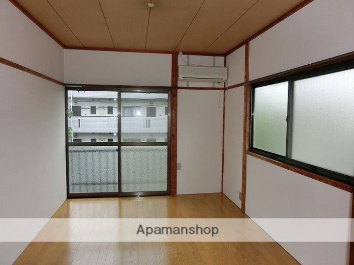 熊本県熊本市東区尾ノ上1丁目の賃貸アパートの居間