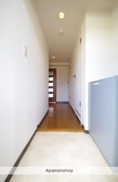 熊本県熊本市東区錦ケ丘の賃貸マンションの玄関