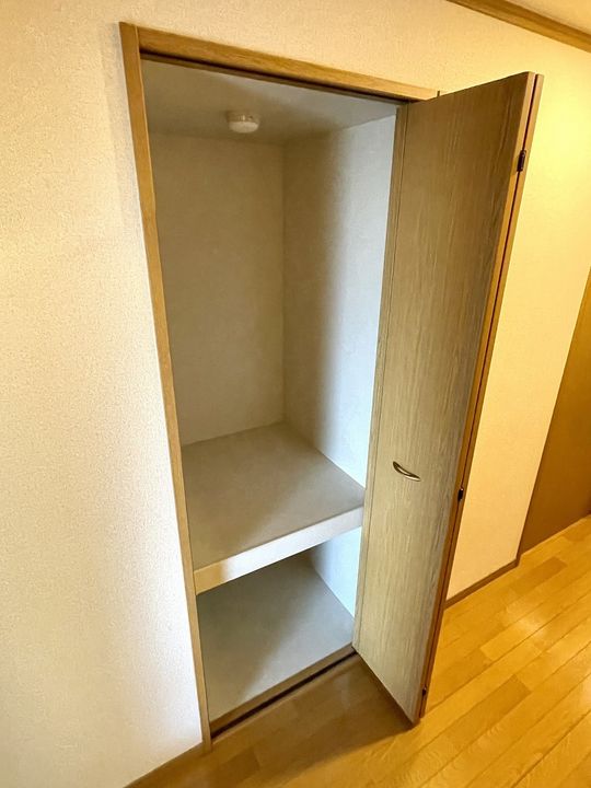 ベルメゾン長嶺302の内装